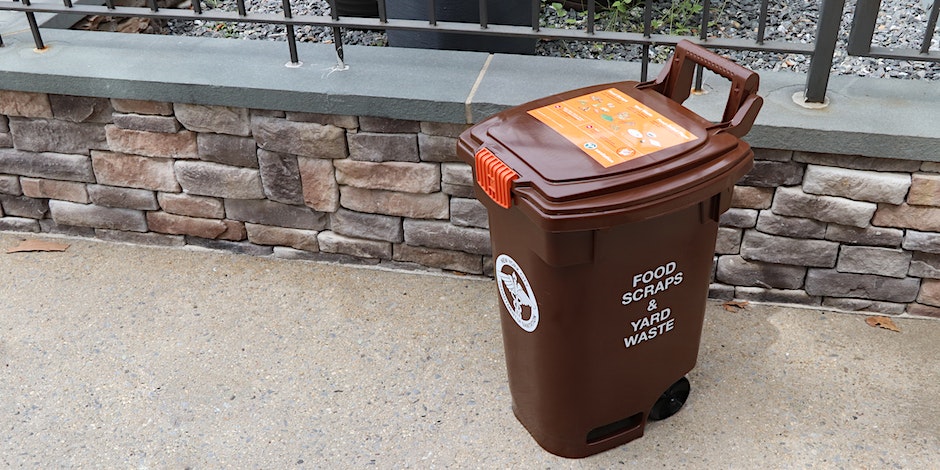 picture of a brown bin